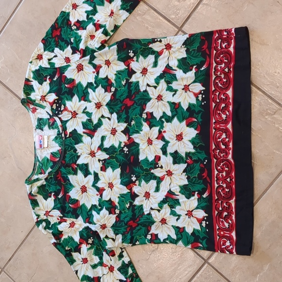 Vintage American Sweetheart Red & Green Christmas Poinsettia Top Size Large - Picture 1 of 4